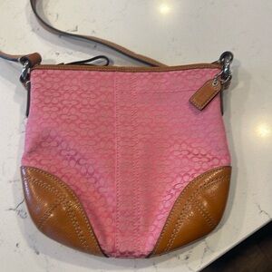 Coach mini signature crossbody bag